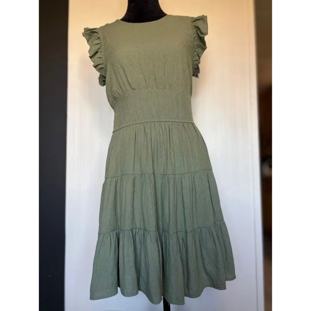 Mi Ami for Francesca's Olive Green Flutter Sleeve Smocked Dress Medium